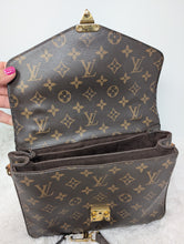 LOUIS VUITTON MONOGRAM METIS POCHETTE