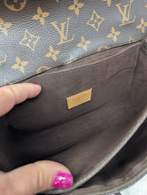 LOUIS VUITTON MONOGRAM METIS POCHETTE