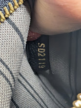 LOUIS VUITTON BLACK EMPREINTE METIS POCHETTE