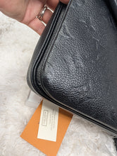 LOUIS VUITTON BLACK EMPREINTE METIS POCHETTE