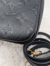 LOUIS VUITTON BLACK EMPREINTE METIS POCHETTE