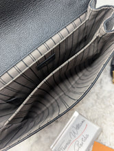 LOUIS VUITTON BLACK EMPREINTE METIS POCHETTE