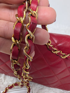 CHANEL RED SMALL VINTAGE FLAP