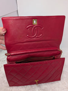 CHANEL RED SMALL VINTAGE FLAP