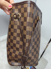 LOUIS VUITTON DE NEVERFULL MM, ROSE BALLERINE INTERIOR