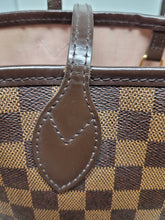 LOUIS VUITTON DE NEVERFULL MM, ROSE BALLERINE INTERIOR