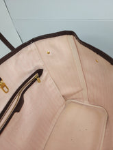 LOUIS VUITTON DE NEVERFULL MM, ROSE BALLERINE INTERIOR