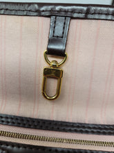 LOUIS VUITTON DE NEVERFULL MM, ROSE BALLERINE INTERIOR