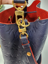 LOUIS VUITTON NEONOE MM, MARINE ROUGE EMPREINTE