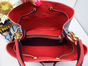 LOUIS VUITTON NEONOE MM, MARINE ROUGE EMPREINTE