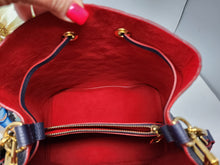 LOUIS VUITTON NEONOE MM, MARINE ROUGE EMPREINTE