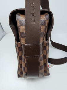 LOUIS VUITTON DE NAVIGLIO MESSENGER BAG