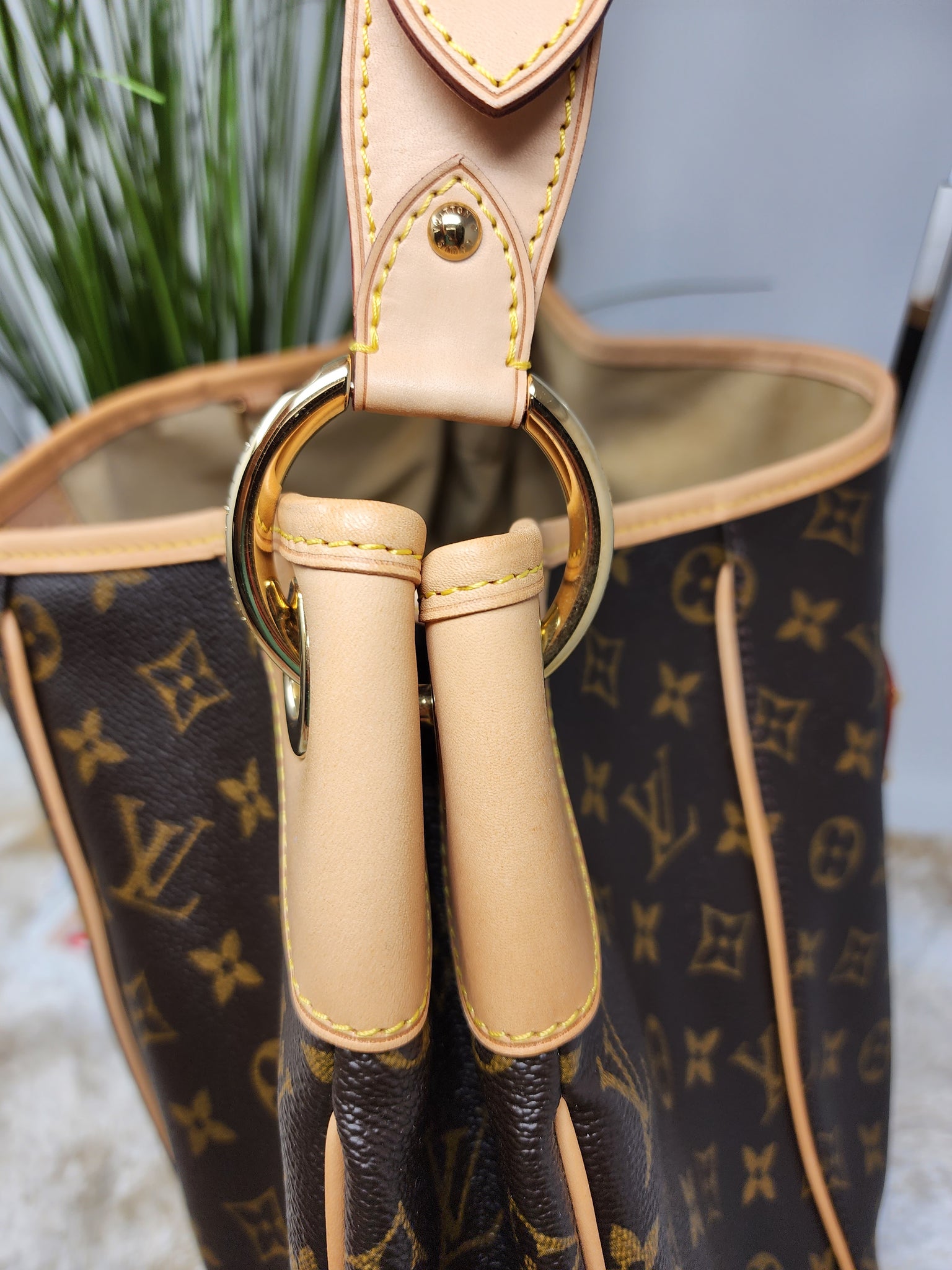 Louis Vuitton, Bags, Louis Vuitton Authentic Galliera Handbag