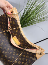 LOUIS VUITTON GALLIERA GM