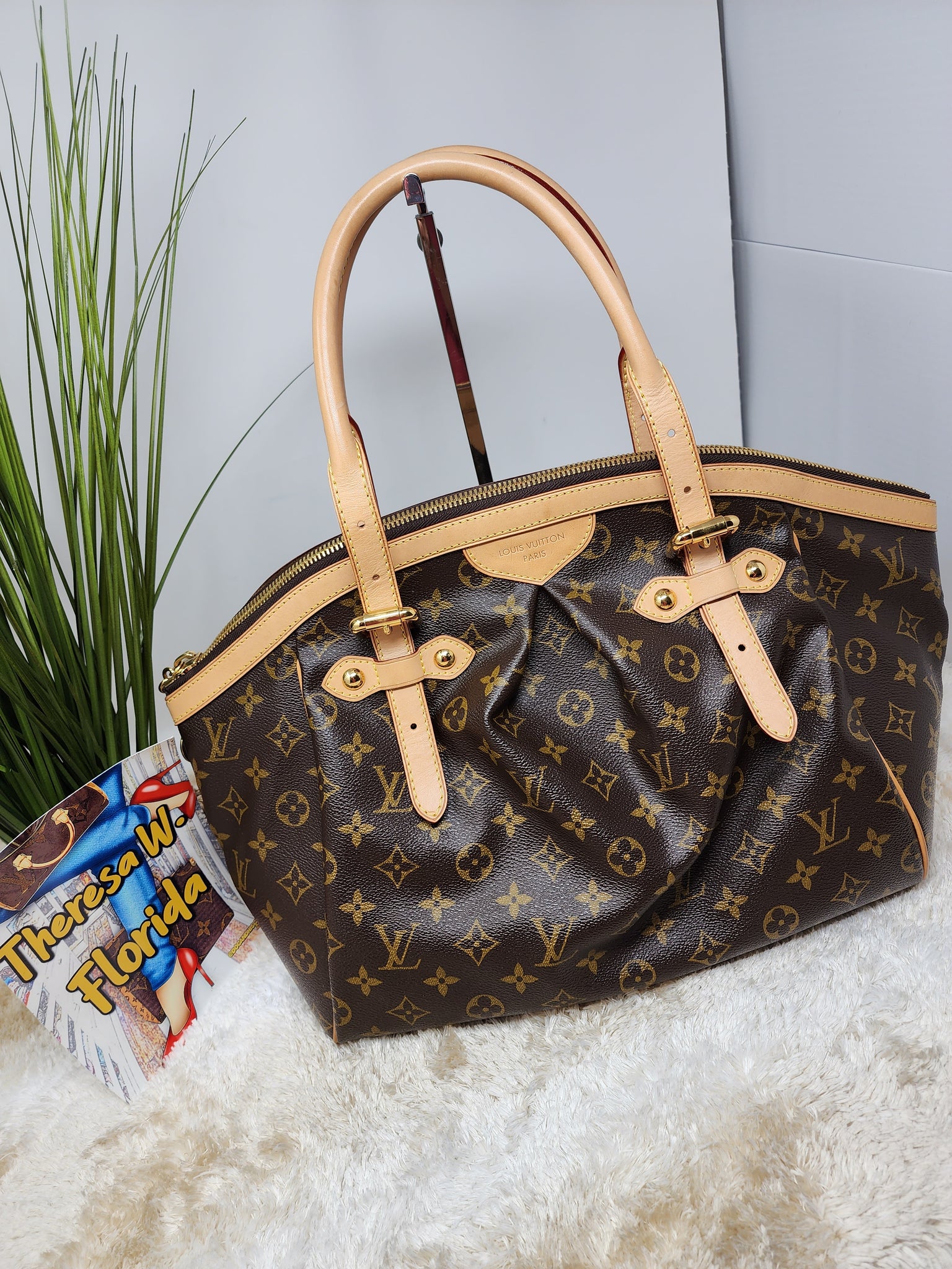 Louis Vuitton Tivoli GM Handbag