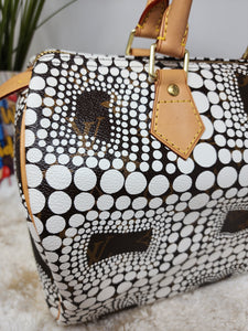 LOUIS VUITTON LIMITED EDITION WHITE KUSAMA SPEEDY 30