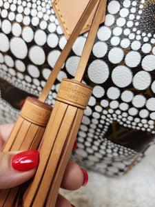 LOUIS VUITTON LIMITED EDITION WHITE KUSAMA SPEEDY 30