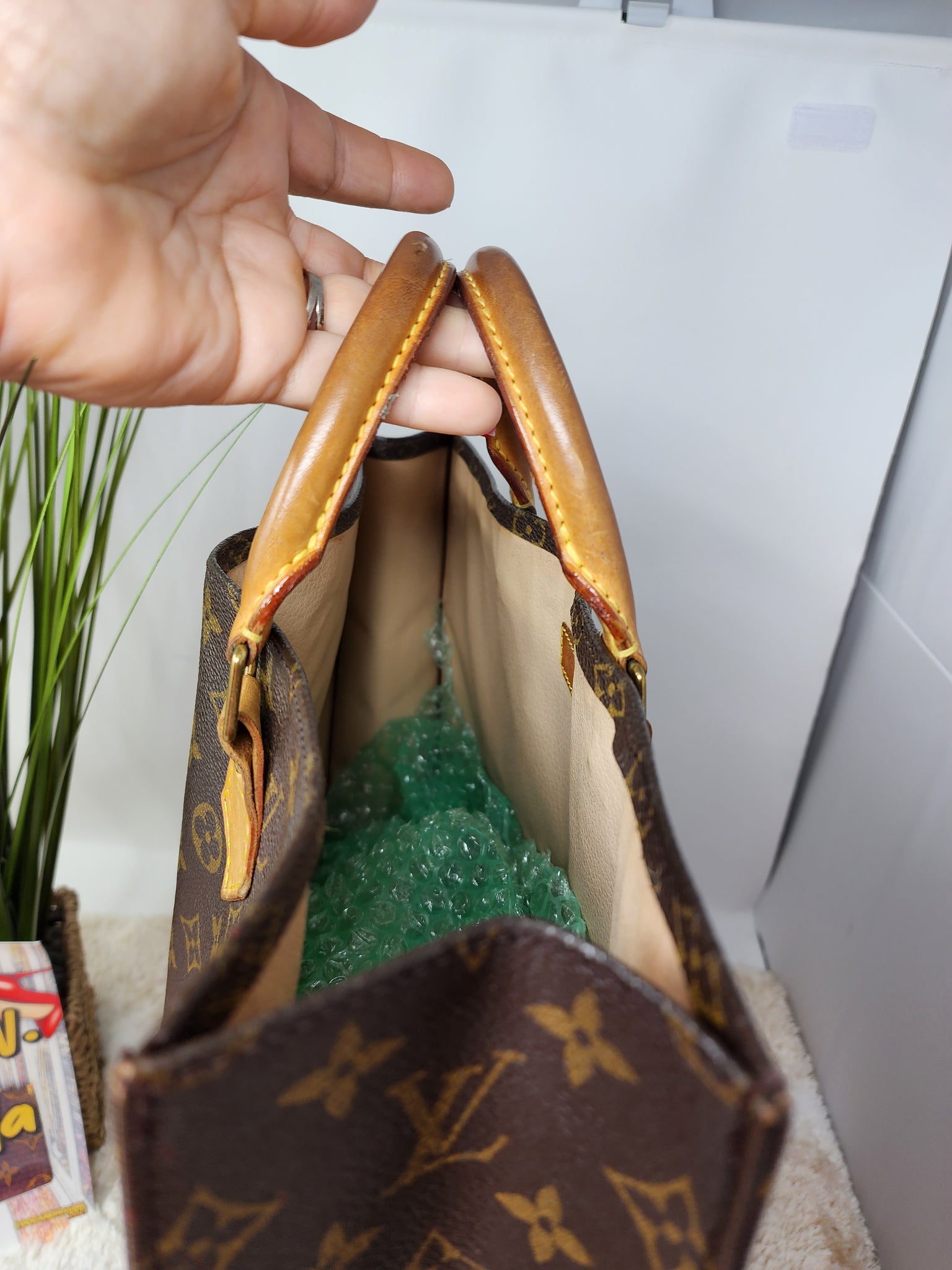 Louis Vuitton Monogram Sac Plat - ShopStyle Tote Bags