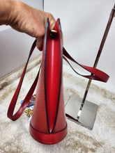 LOUIS VUITTON EPI RED ST JACQUES PM