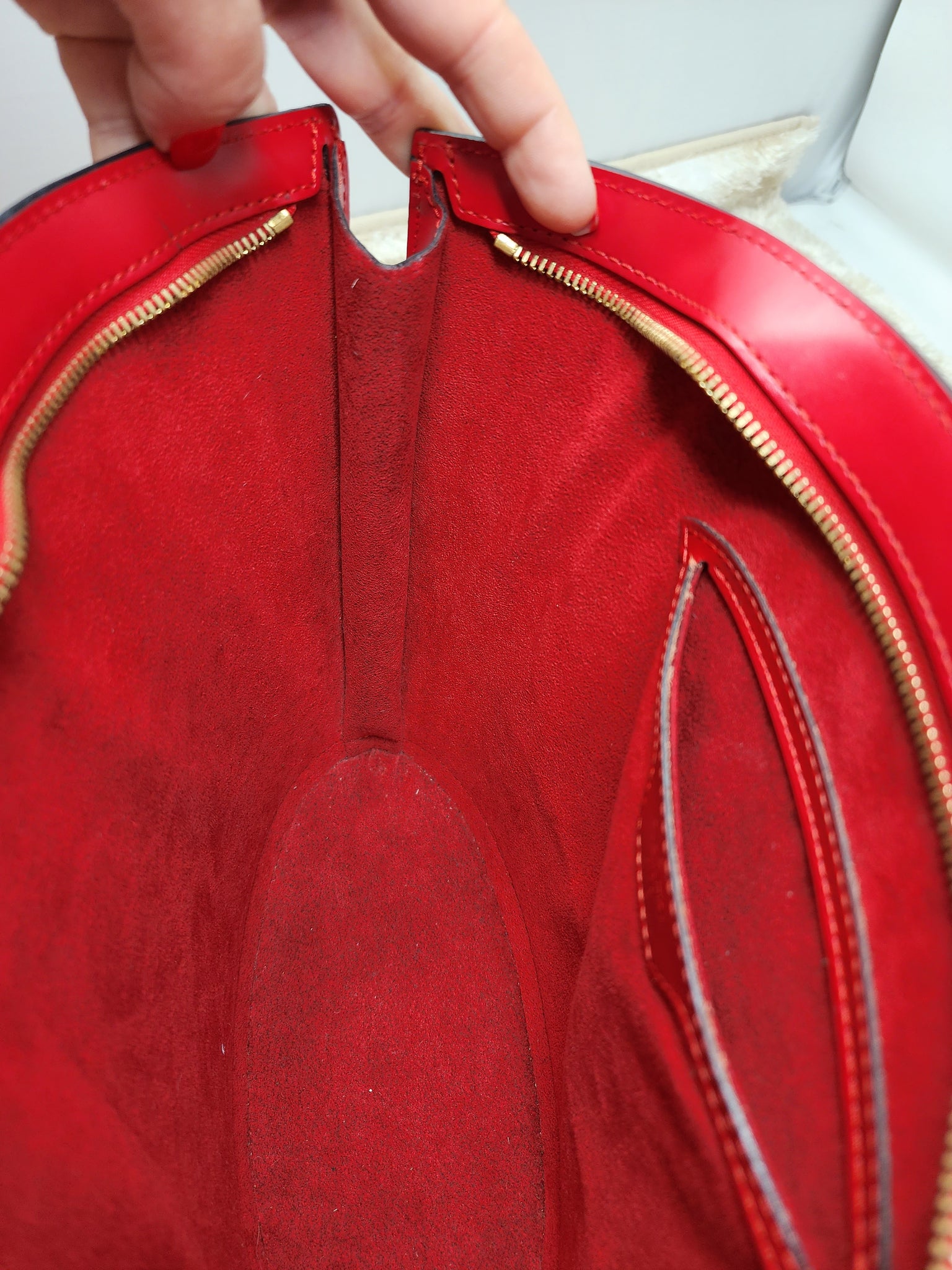 Red Louis Vuitton Epi Saint Jacques PM Short Strap Handbag – Designer  Revival