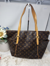 LOUIS VUITTON MONOGRAM TOTALLY MM