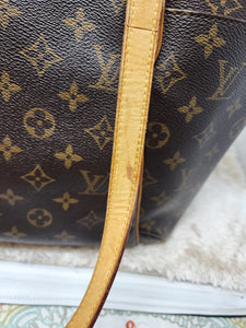 LOUIS VUITTON MONOGRAM TOTALLY MM