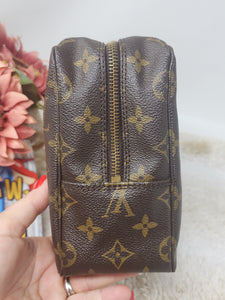 LOUIS VUITTON TROUSSE 28