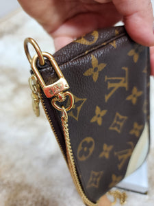LOUIS VUITTON MONOGRAM MINI POCHETTE
