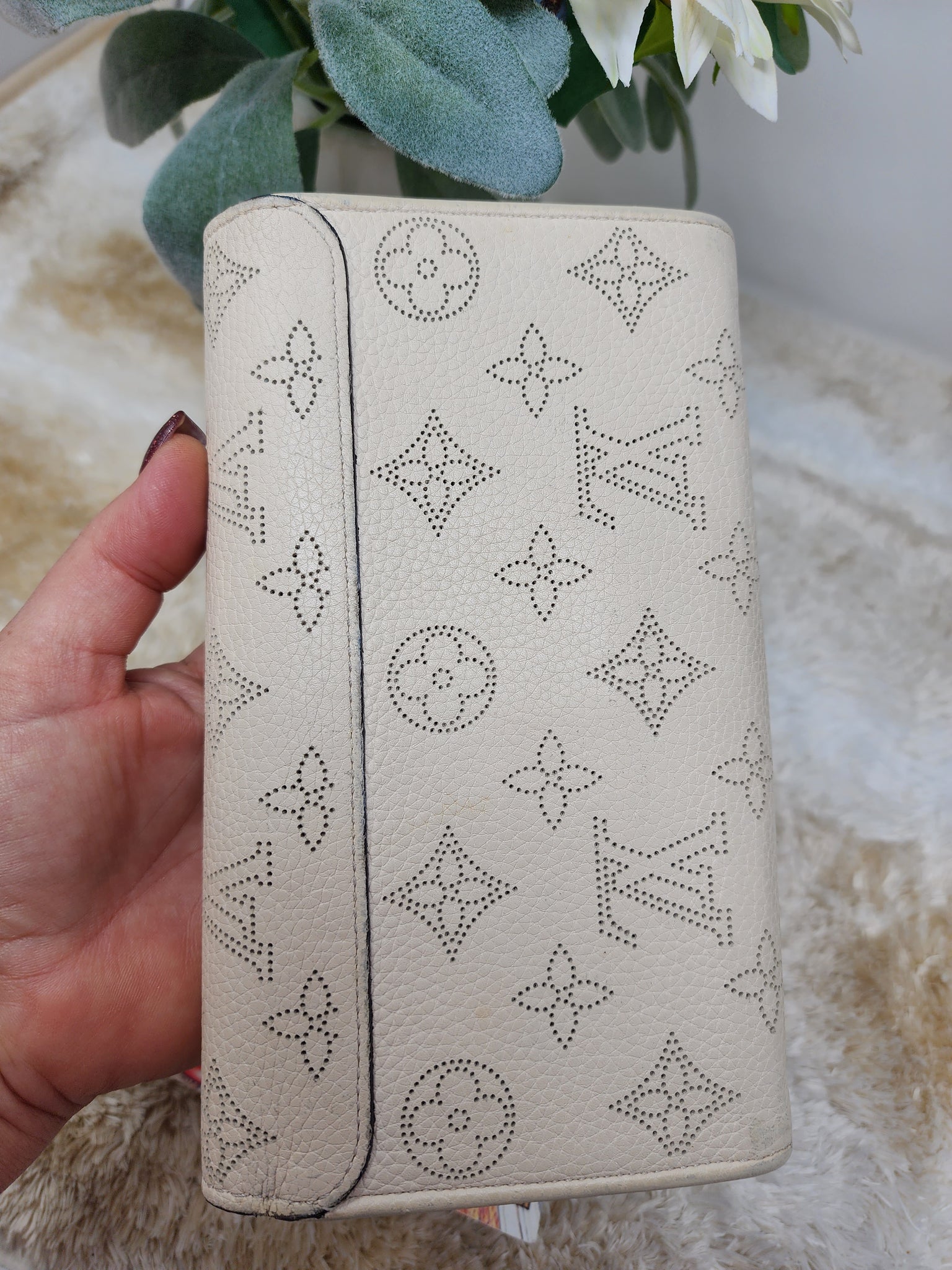 Louis Vuitton Iris - Louis Vuitton Mahina Wallet - Lv Wallet Ivory