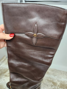 LOUIS VUITTON KNEE HIGH TALL LOGO LEATHER BOOTS - SIZE 41
