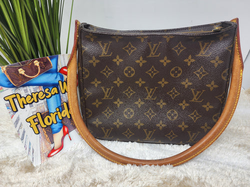 LOUIS VUITTON LOOPING MM