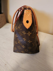 LOUIS VUITTON IENA PM