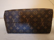 LOUIS VUITTON IENA PM