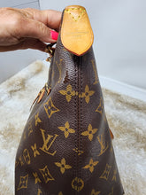 LOUIS VUITTON IENA PM