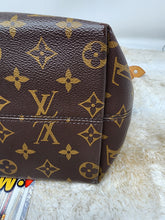 LOUIS VUITTON IENA PM