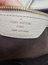 LOUIS VUITTON MAHINA CIRRUS PM