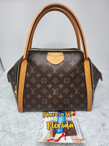 LOUIS VUITTON MONOGRAM MARAIS