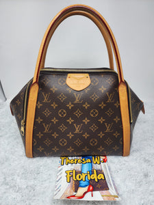 LOUIS VUITTON MONOGRAM MARAIS