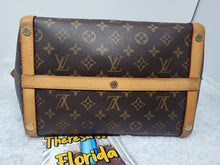 LOUIS VUITTON MONOGRAM MARAIS