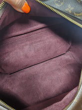LOUIS VUITTON MONOGRAM MARAIS