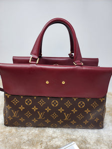 LOUIS VUITTON VENUS