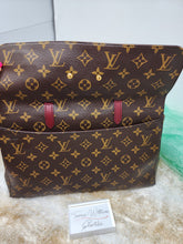 LOUIS VUITTON VENUS