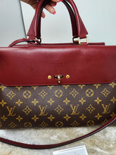 LOUIS VUITTON VENUS