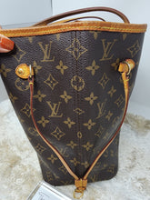 LOUIS VUITTON MONOGRAM NEVERFULL MM, BEIGE INTERIOR