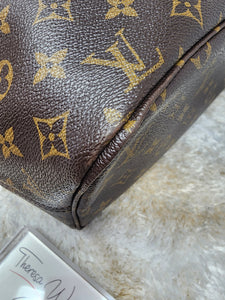 LOUIS VUITTON MONOGRAM NEVERFULL MM, BEIGE INTERIOR