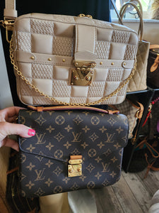 LOUIS VUITTON TROCA DAMIER LAMBSKIN LEATHER CROSSBODY