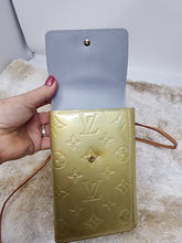 LOUIS VUITTON VERNIS WALKER CROSSBODY