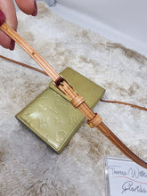 LOUIS VUITTON VERNIS WALKER CROSSBODY
