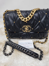 CHANEL 19 BLACK SMALL/MEDIUM, VERY EXCELLENT