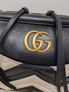 GUCCI MARMONT BLACK AND IVORY MEDIUM CROSSBODY BAG